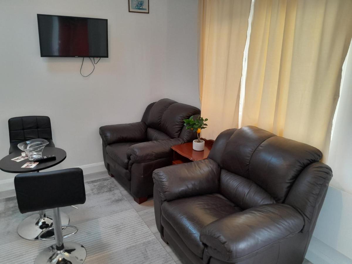 Nd'S Apartment Phibblestown Dış mekan fotoğraf